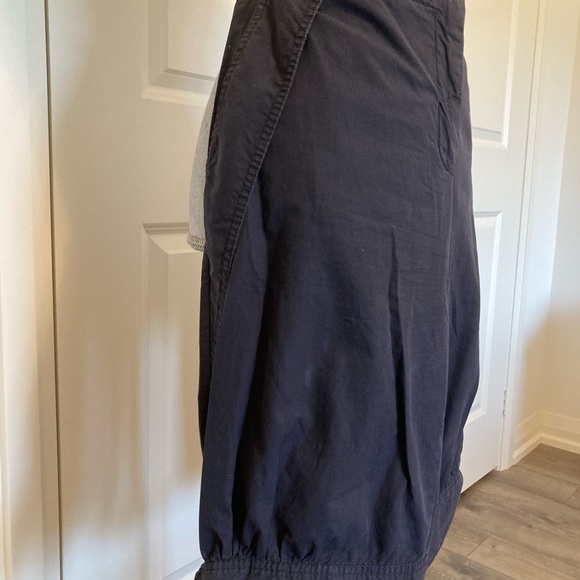 Stella McCartney authentic 100% cotton cropped pants, charcoal tone, size 6-8 - Picture 6 of 11